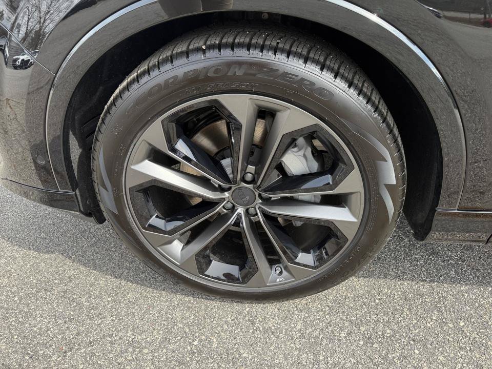 New 2026 Audi Q7 3.0T Premium Plus AWD/4WD image 27