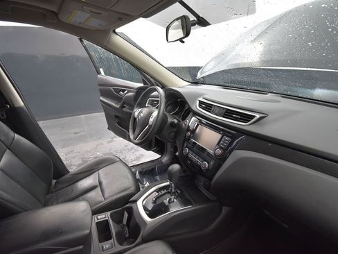 Used 2016 Nissan Rogue SL w/ SL Premium Package image 18