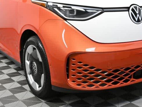 New 2025 Volkswagen ID. Buzz Pro S Plus image 34