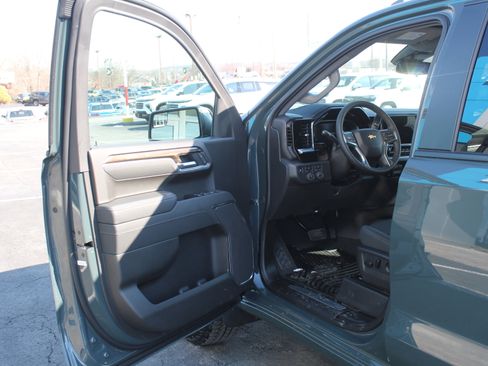 New 2026 Chevrolet Silverado 1500 LT image 8