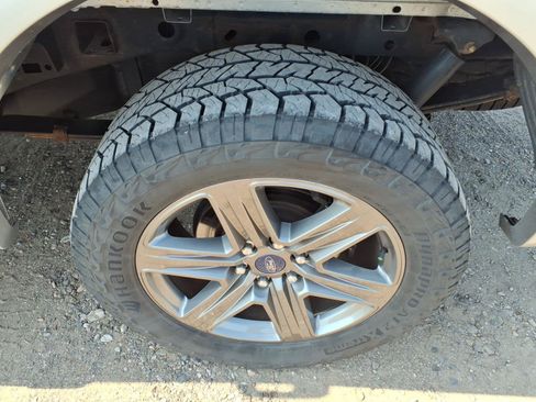 Used 2020 Ford F150 Lariat w/ Equipment Group 502A Luxury AWD/4WD image 21