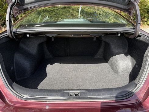 Used 2024 Nissan Altima 2.5 SV image 37