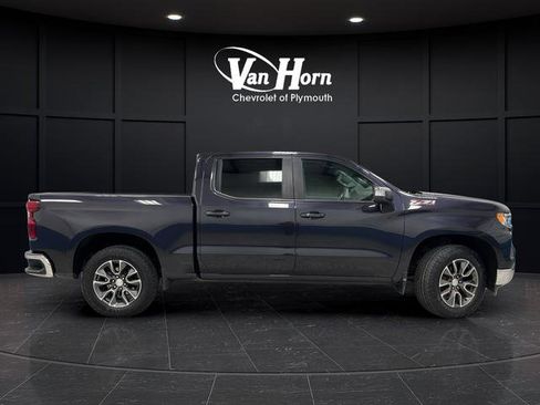 Used 2022 Chevrolet Silverado 1500 LT AWD/4WD image 8