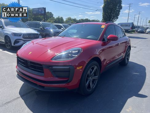 Used 2023 Porsche Macan AWD/4WD image 5