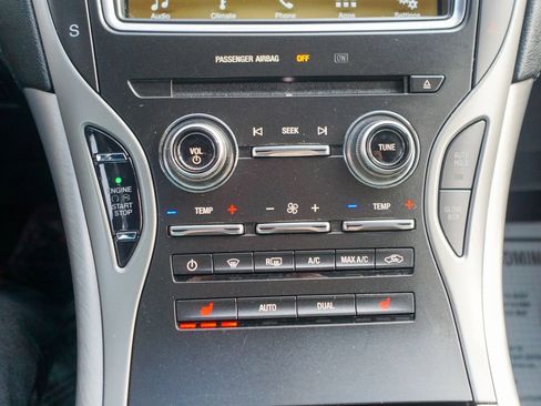 Used 2016 Lincoln MKX Premiere image 23