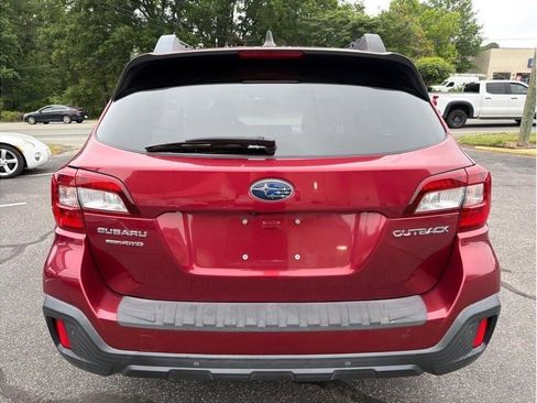 Used 2018 Subaru Outback 2.5i Limited AWD/4WD image 5