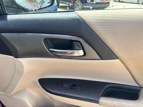 Used 2015 Honda Accord LX image 14
