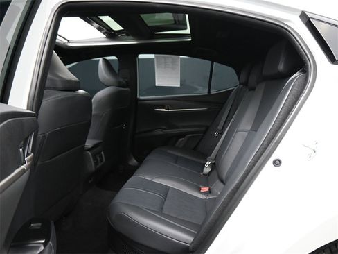 Used 2025 Toyota Camry XSE image 16