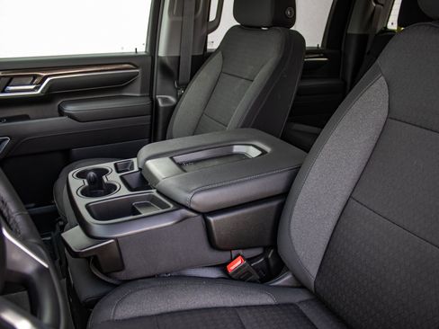 Used 2025 Chevrolet Silverado 2500 LT image 25