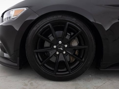 Used 2017 Ford Mustang GT Premium w/ Black Accent Package RWD image 17