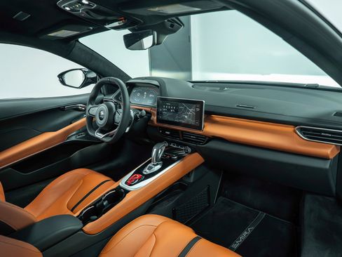 Used 2025 Lotus Emira image 2