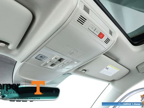 Used 2024 Volkswagen Taos SE image 26