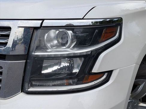 Used 2018 Chevrolet Tahoe Premier AWD/4WD image 2