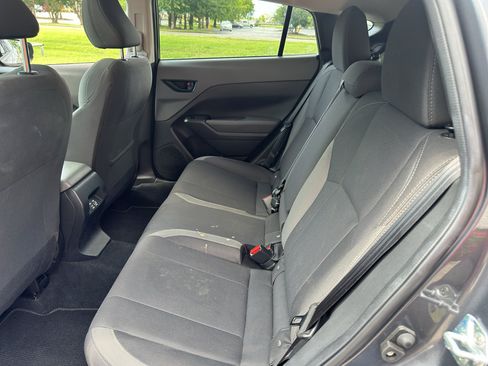 Used 2025 Subaru Crosstrek 2.5i Premium AWD/4WD image 17