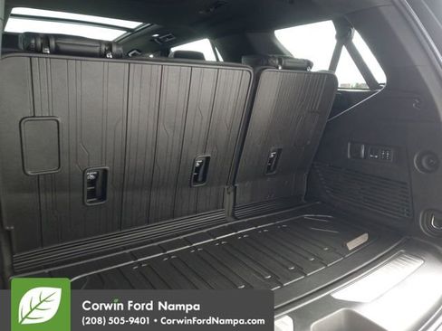 Used 2024 GMC Yukon Denali image 29