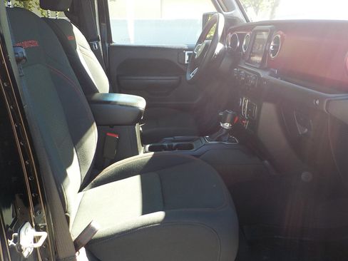 Used 2023 Jeep Gladiator Rubicon w/ Trailer Tow Package AWD/4WD image 13