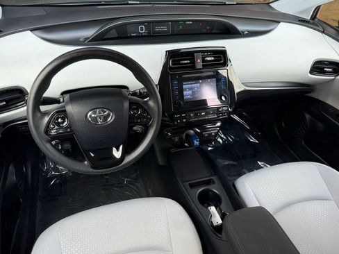 Used 2019 Toyota Prius LE FWD image 22