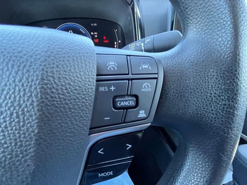 Used 2025 Toyota Camry LE image 15