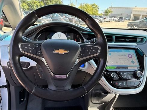 Used 2020 Chevrolet Bolt Premier w/ Infotainment Package FWD image 11