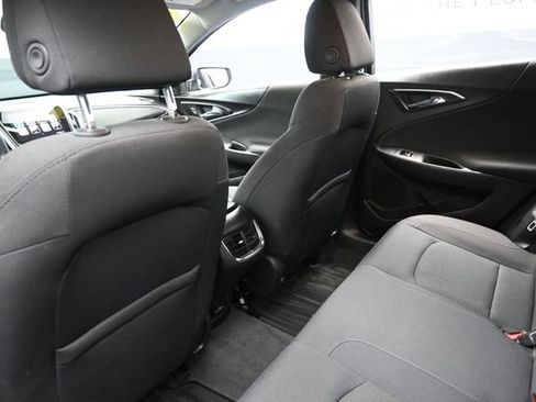 Used 2017 Chevrolet Malibu LT FWD image 24