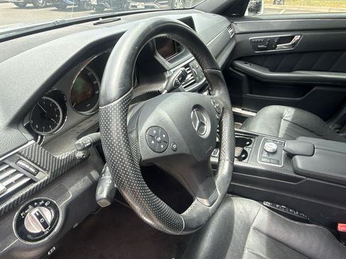 Used 2010 Mercedes-Benz E 550 Sedan image 10