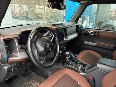 Used 2022 Ford Bronco Outer Banks w/ Sasquatch Package AWD/4WD image 11