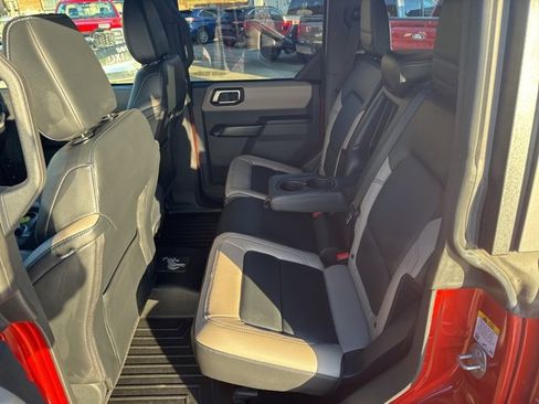 Used 2024 Ford Bronco Wildtrak image 10