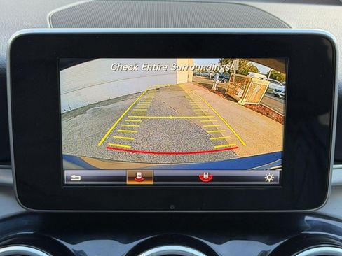 Used 2016 Mercedes-Benz C 300 4MATIC Sedan image 21