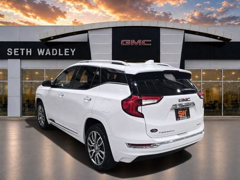 Used 2024 GMC Terrain Denali AWD/4WD image 5