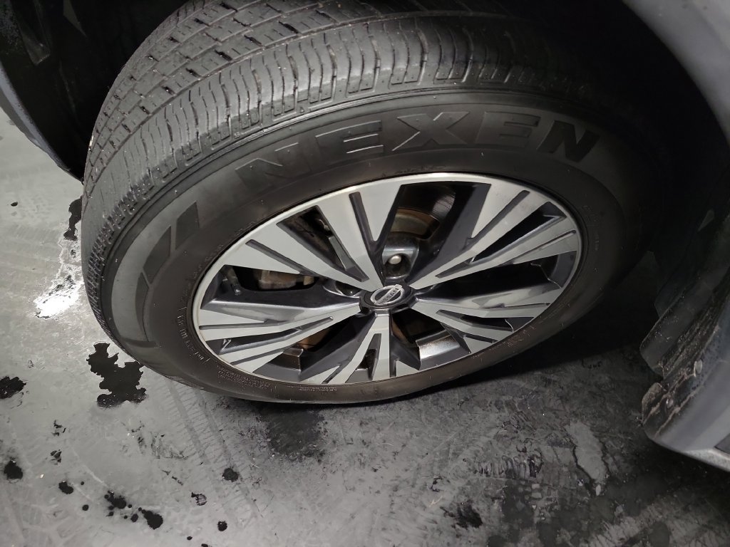 Used 2021 Nissan Rogue SV AWD/4WD image 13