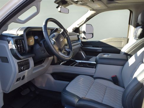 Used 2024 Ford F350 Limited w/ FX4 Off-Road Package image 11