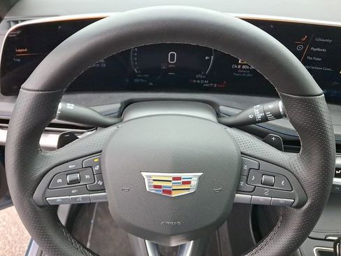 Certified 2025 Cadillac XT4 Sport image 18