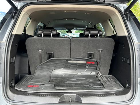 Used 2020 GMC Acadia Denali w/ Technology Package AWD/4WD image 5