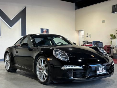Used 2012 Porsche 911 Carrera S image 2