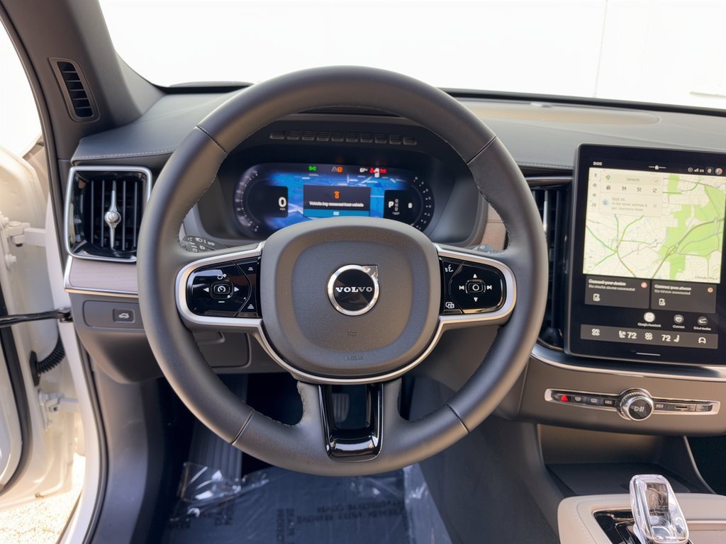 Used 2026 Volvo XC90 B6 Plus w/ Protection Package AWD/4WD image 10
