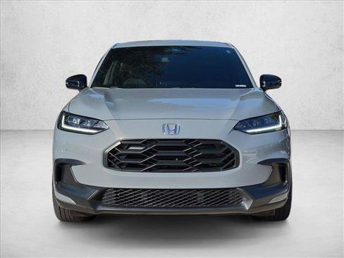 Used 2024 Honda HR-V Sport image 2