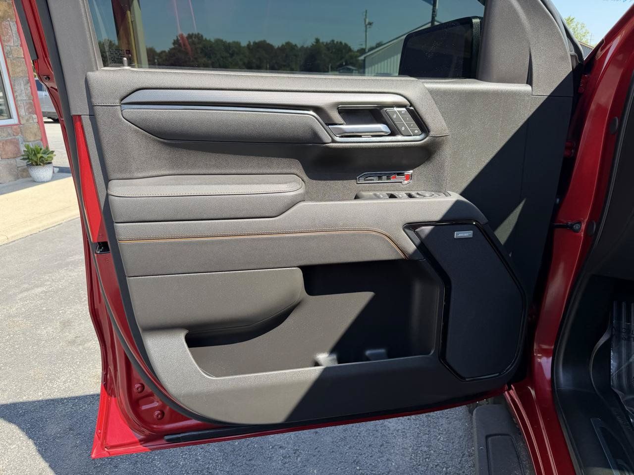 Used 2025 GMC Sierra 1500 AT4 w/ AT4 Premium Package AWD/4WD image 14