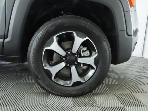 Used 2022 Jeep Renegade Trailhawk image 34