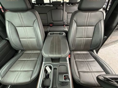 Used 2025 Chevrolet Silverado 1500 High Country w/ Midnight Edition image 16