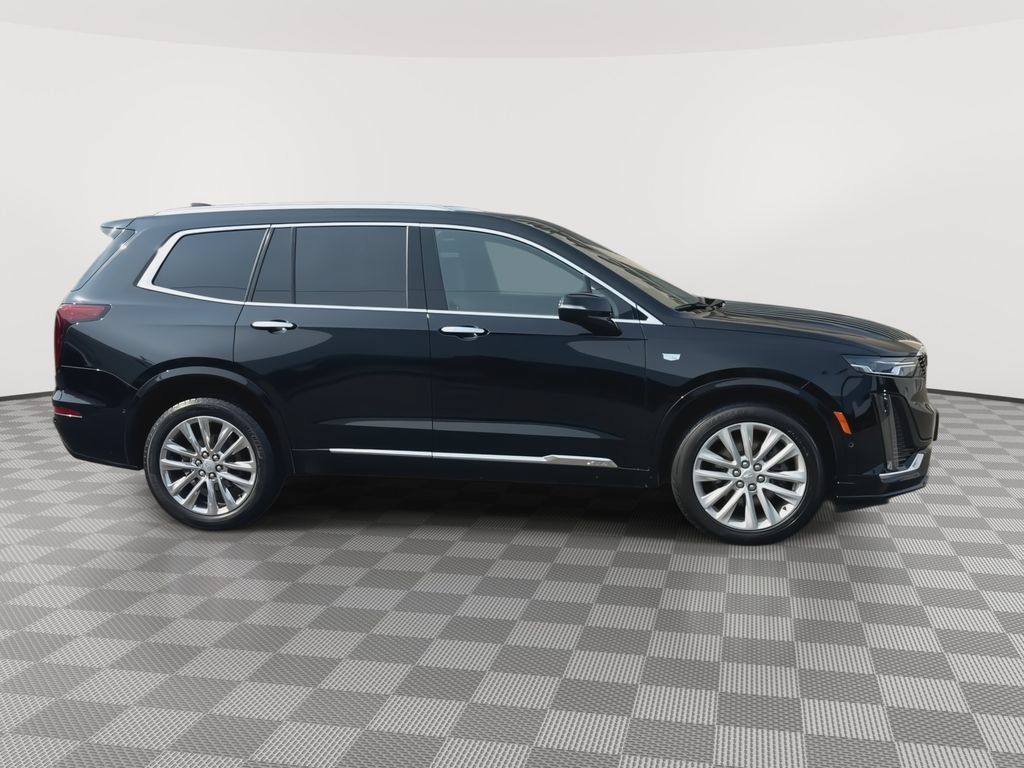 Used 2023 Cadillac XT6 Premium Luxury w/ Technology Package AWD/4WD image 9