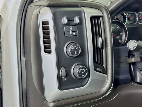 Used 2015 GMC Sierra 1500 SLT w/ SLT Crew Cab Value Package AWD/4WD image 14