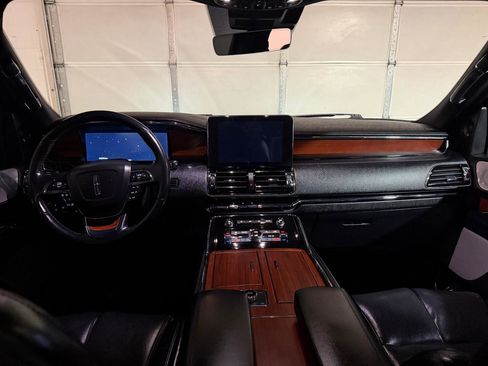 Used 2020 Lincoln Navigator Reserve w/ Equipment Group 208A Reserve AWD/4WD image 17