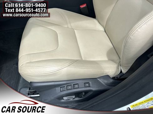 Used 2018 Volvo S60 T5 Inscription Platinum w/ Climate Package AWD/4WD image 10