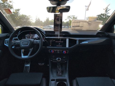 New 2025 Audi Q3 2.0T Premium image 23