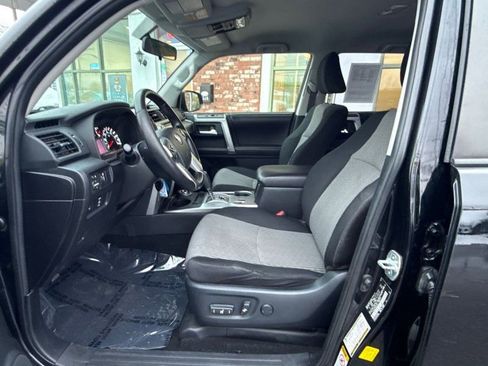 Used 2016 Toyota 4Runner SR5 image 11