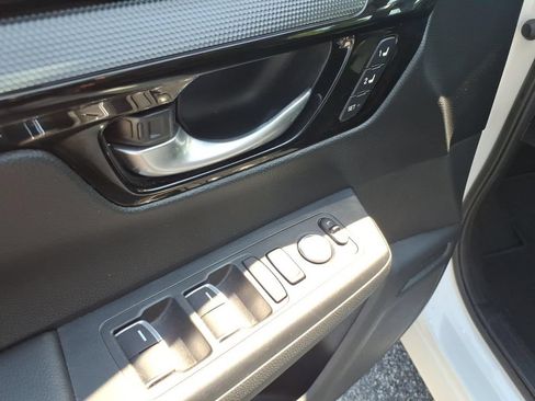 Used 2023 Honda CR-V EX-L image 11
