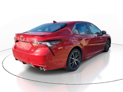 Used 2023 Toyota Camry SE FWD image 7