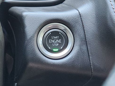 Used 2023 Chevrolet Suburban High Country AWD/4WD image 29