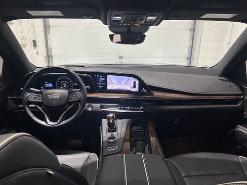 Used 2023 Cadillac Escalade Premium Luxury AWD/4WD image 44