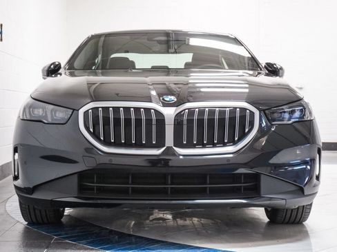 Used 2025 BMW 530i RWD image 36